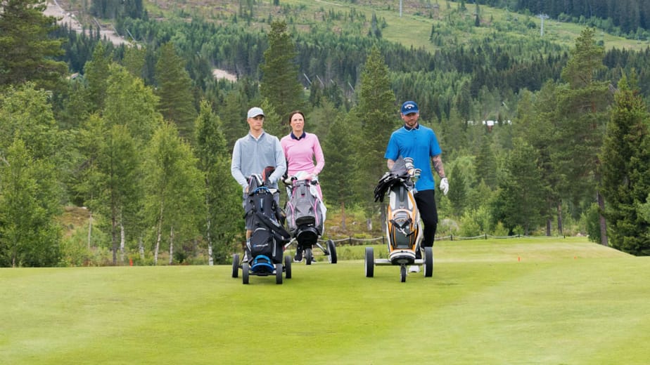 Mundtlig ansøge Thorny Spil golf i Sälen, blandt smukke fjelde og storslået natur.